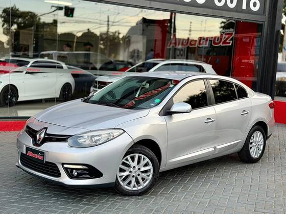 RENAULT FLUENCE 2.0 DYNAMIQUE PLUS 16V FLEX 4P AUTOMÁTICO RENAULT FLUENCE 2.0 DYNAMIQUE PLUS 16V FLEX 4P AUTOMÁTICO